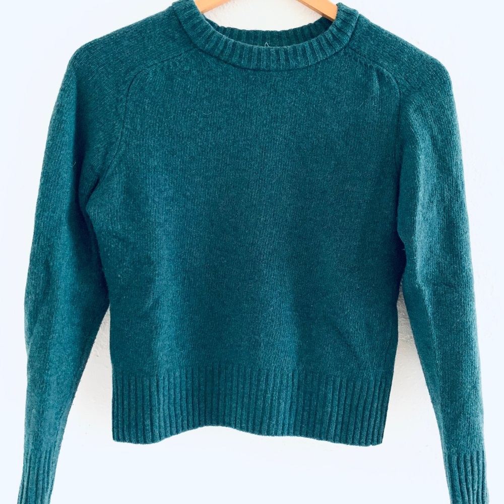 EntireWorld Green Sweater